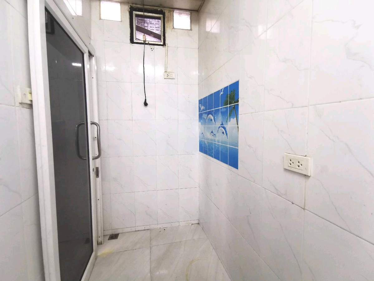 For SaleShop HouseBang Sue, Wong Sawang, Tao Pun : Urgent sale‼️Commercial building, corner room Golden location for trading Next to 4 lane Pracharat road. Nonthaburi, very good price, 3.19 million baht. Hurry and make a decision late, it may slip out of your hands in a location like this 🔥