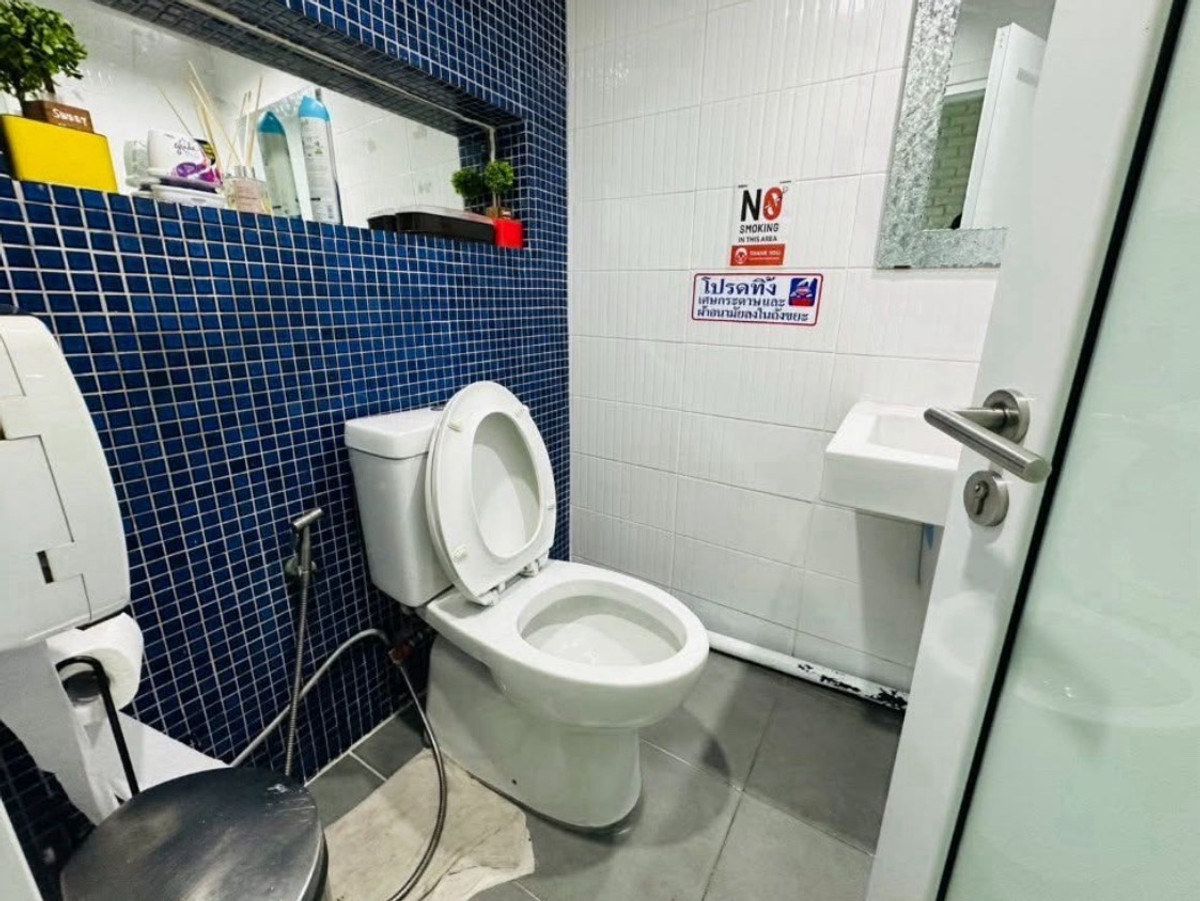 ขายอาคารพาณิชย์สุขุมวิท อโศก ทองหล่อ : ของดี ขายถูก อาคารพาณิชย์ ทองหล่อ ถนนสุขุมวิท 55 ซื้อลงทุนปล่อยเช่า มีคนเช่าตลอด ราคามีแต่จะเพิ่มขึ้น หากสนใจต่อรองได้ครับ 092-658-8993 กรณ์