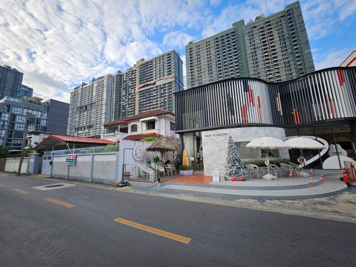 ขายบ้านลาดพร้าว เซ็นทรัลลาดพร้าว : ราคาพิเศษ!! บ้านเดี่ยวทำเลทอง ลาดพร้าว ซ.1 ใกล้ยูเนี่ยนมอลล์ เดินถึงรถไฟฟ้า เข้าออกได้หลายทาง