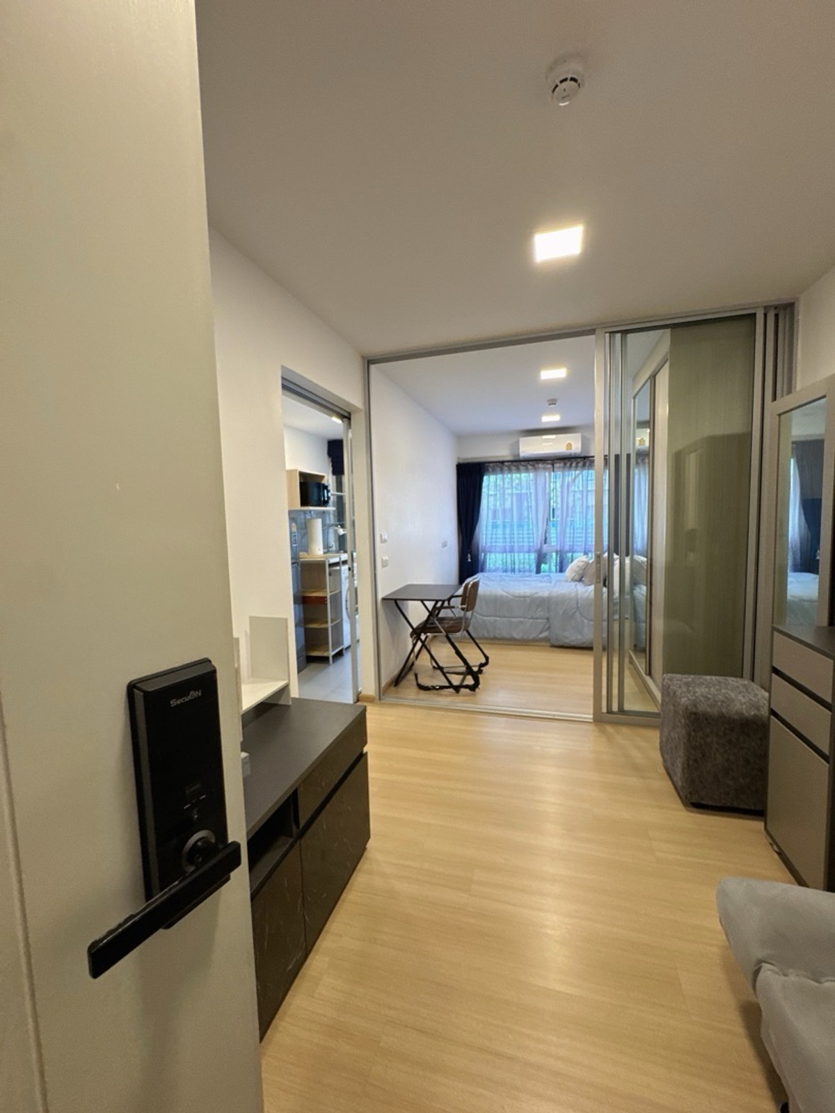 ให้เช่าคอนโดปทุมธานี รังสิต ธรรมศาสตร์ : alive 2 8000 บาท 