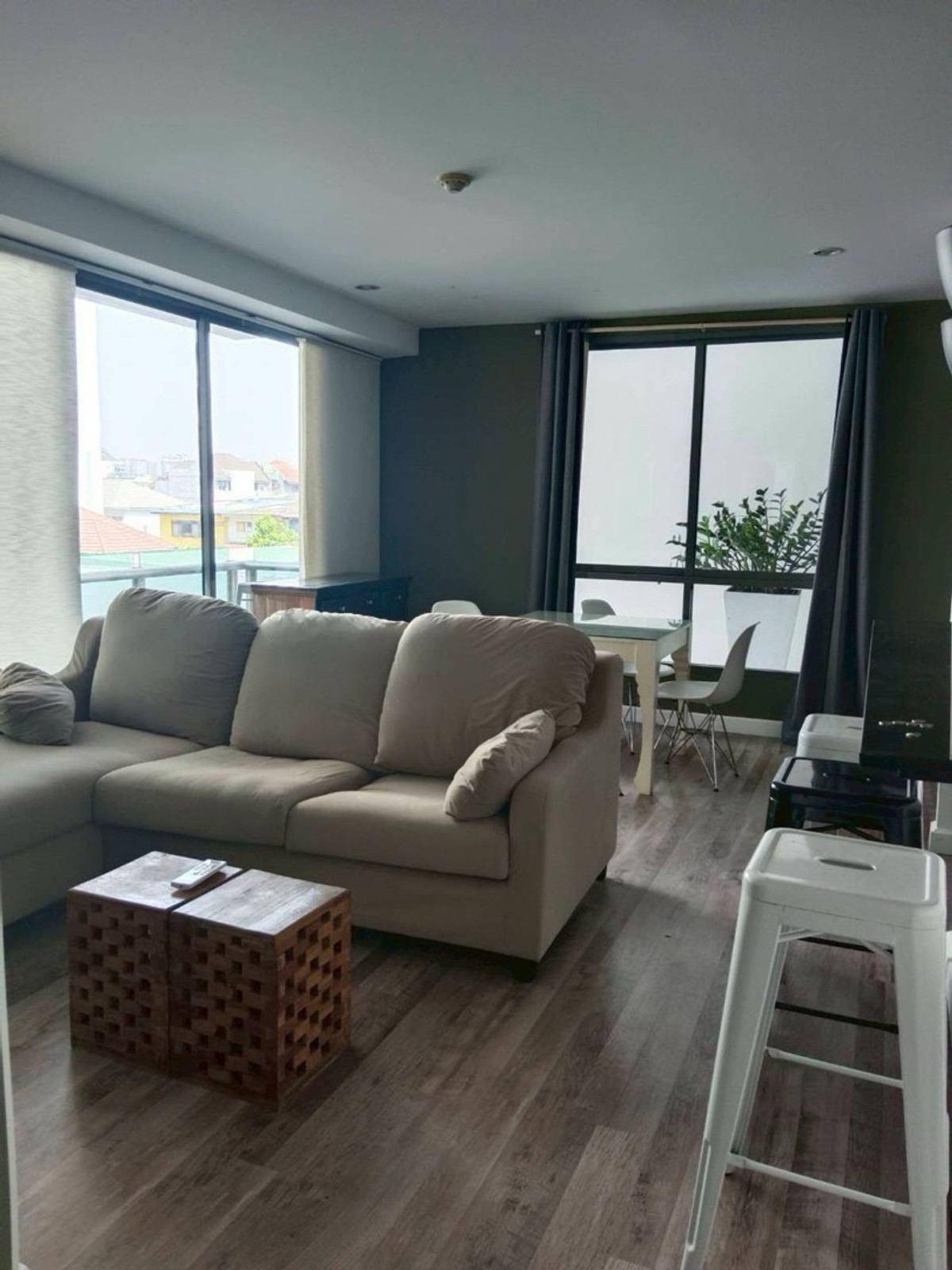 ให้เช่าคอนโดอ่อนนุช อุดมสุข : 🔥🔥คอนโดเลี้ยงสัตว์ได้ 2 ห้องนอน  จอดรถยนต์ได้ 2 คัน 🔥🔥