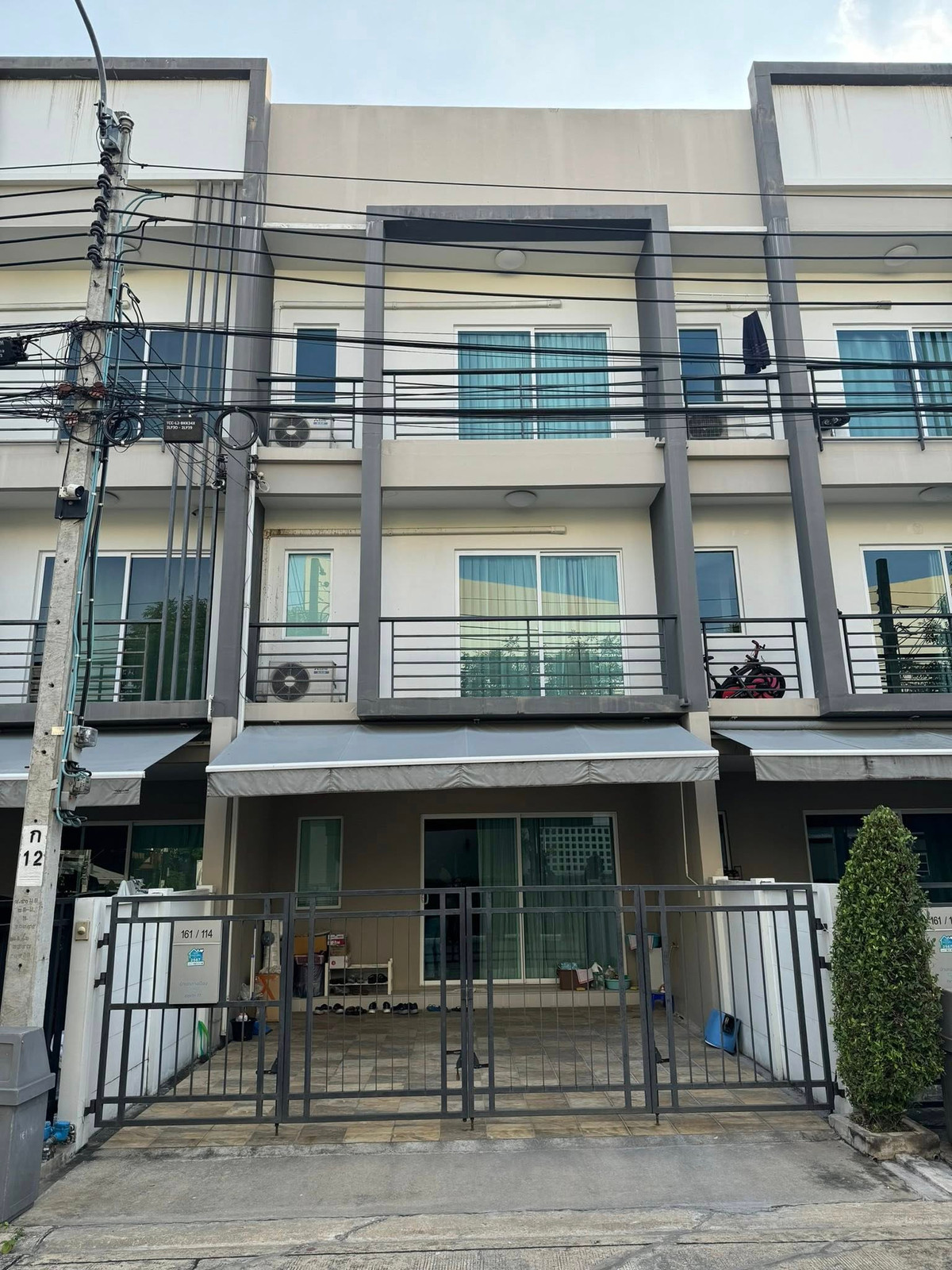 For RentTownhomeOnnut, Udomsuk : RH020426 For rent, 3-story townhome at Baan Klang Muang Sukhumvit 77, Soi On Nut 17.