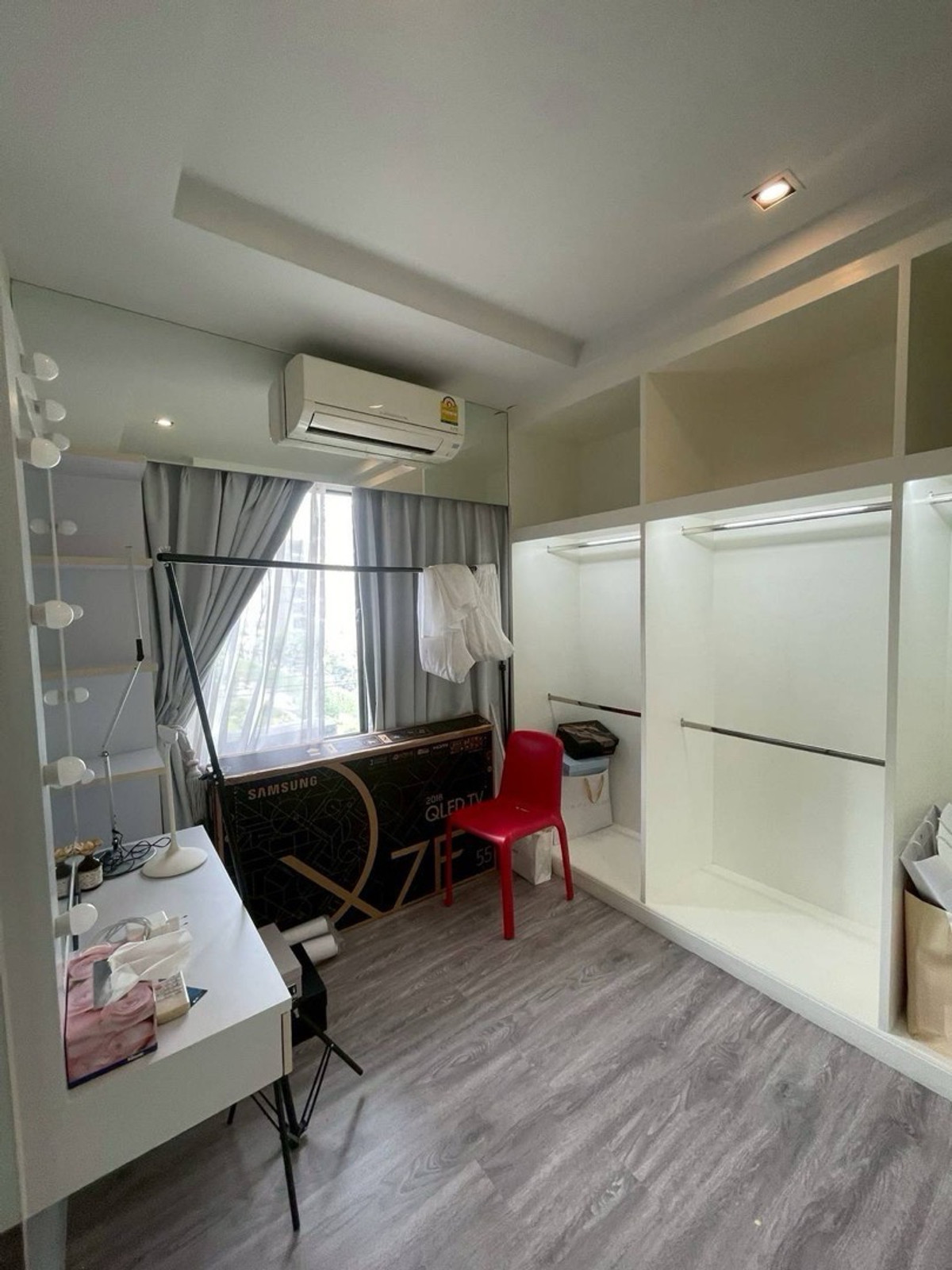 For SaleTownhomeKasetsart, Ratchayothin : For sale: Baan Klang Muang Ratchayothin, near BTS Phaholyothin 34, near Major Ratchayothin. Central Ladprao Built-in decoration Fully furnished