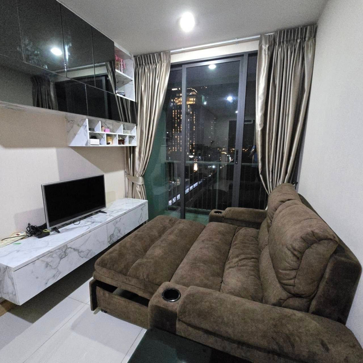 ให้เช่าคอนโด : 🔥 ให้เช่าคอนโด The President Sukhumvit 81 🔥🔥 📍 ติด BTS อ่อนนุช (สถานีอยู่หน้าคอนโด)