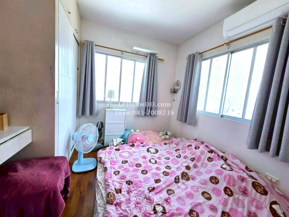 ขายบ้านปทุมธานี รังสิต ธรรมศาสตร์ : ขายถูก พฤกษ์ลดา รังสิต คลอง 4 บ้านเดี่ยว 2 ชั้น 57 ตร.ว. บ้านแปลงมุม บ้านสวยพร้อมอยู่ ทำเลดี เดินทางสะดวก โครงการติดถนน ใกล้รถไฟฟ้าสายสีเขียว (BTS) สถานีคูคต ใกล้ฟิวเจอร์พาร์ครังสิต