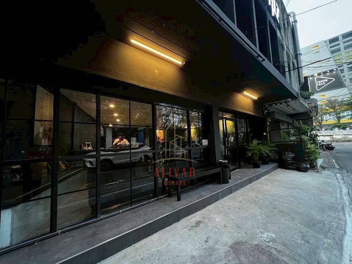 ให้เช่าอาคารพาณิชย์ลาดพร้าว เซ็นทรัลลาดพร้าว : RB020126 ให้เช่าอาคารพานิชย์ 3 ชั้น 2 คูหา ย่าน ลาดพร้าว ใกล้ BTS ห้าแยกลาดพร้าว และ ติดMRT Phaholyothin