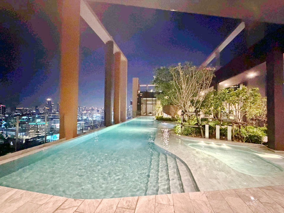 ให้เช่าคอนโดพระราม 9 เพชรบุรีตัดใหม่ RCA : 9768♛ให้เช่าคอนโด 1 ห้องนอน♙นิว ดิสทริค อาร์ไนน์ พระราม 9♜ติด MRTพระราม9∞099-5919653,065-9423251🜲Line@sureresidence