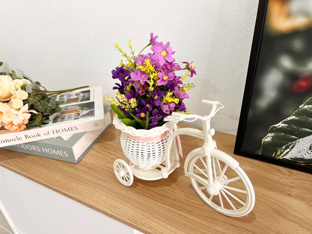 For SaleTownhomePathum Thani,Rangsit, Thammasat : Location near Nana Charoen Market 3-story townhouse for sale, Thanaporn Village, Lam Luk Ka 11, area 16 sq m, 4 bedrooms, 3 bathrooms, newly renovated, price 1,990,000 baht. If interested, contact 085-550-1599.