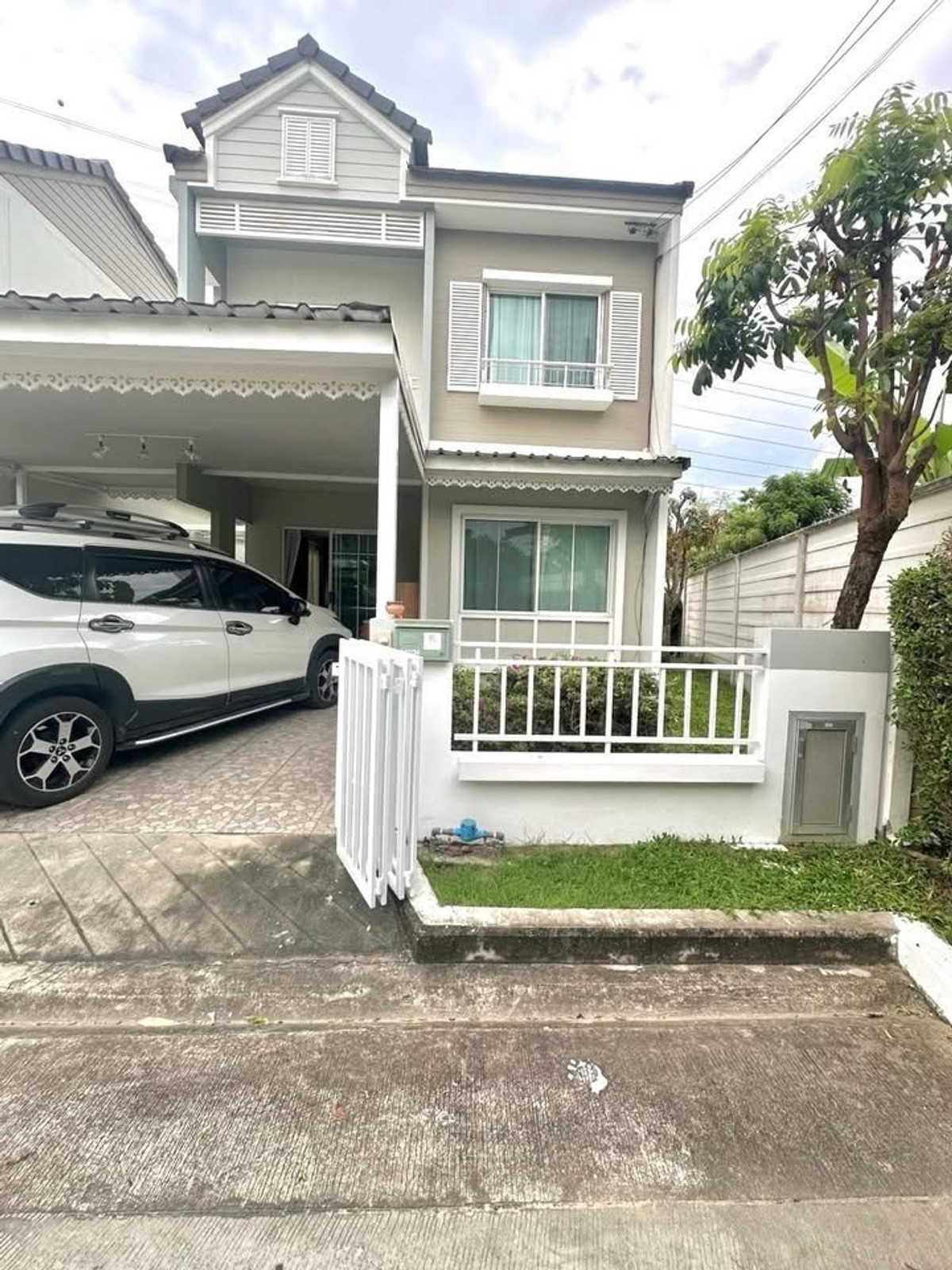 ให้เช่าบ้านสมุทรปราการ สำโรง : ให้เช่าบ้านเดี่ยว เดอะวิลเลจ บางนา วงแหวน2 หลังมุม 29,000บ/เดือน