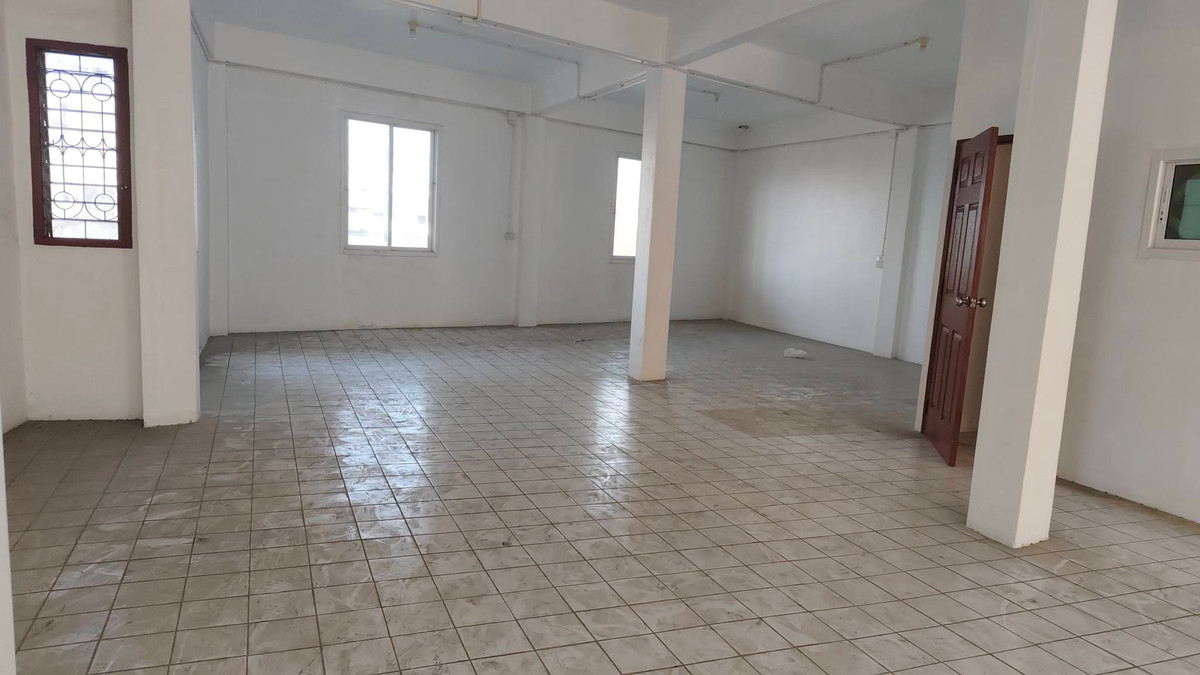 For RentOfficeBang Sue, Wong Sawang, Tao Pun : For rent, space in an office building, warehouse, studio, Wong Sawang Intersection.