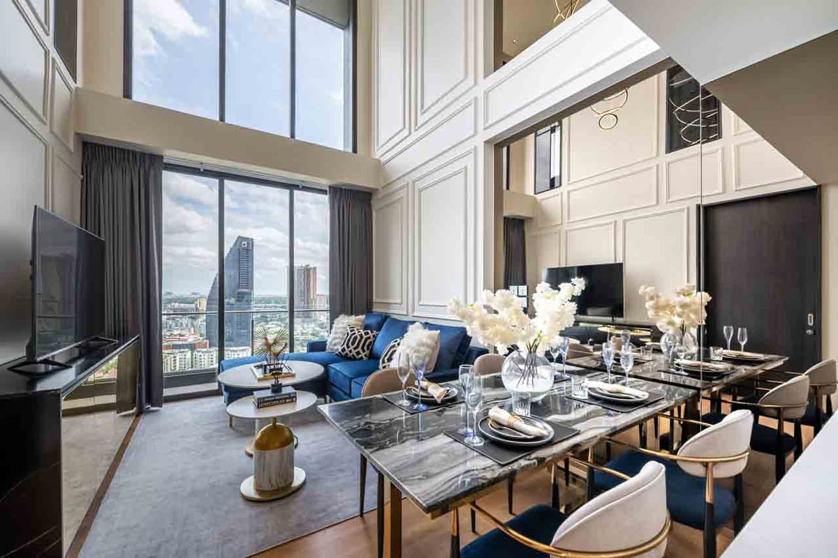 ให้เช่าคอนโดสุขุมวิท อโศก ทองหล่อ : Beatniq Sukhumvit 32 - Super luxury two bedroom duplex, Prime location near Phrom Phong BTS