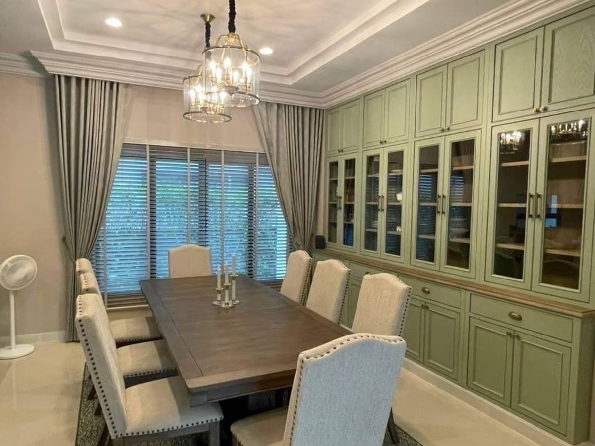 For SaleHousePattanakan, Srinakarin : Luxury house for sale, Setthasiri Krungthep Kreetha 2 project (Setthasiri Krungthep Kreetha 2), corner plot, large size, front not next to anyone, 2-story detached house, land size 105 square wah, usable area 404 square meters.