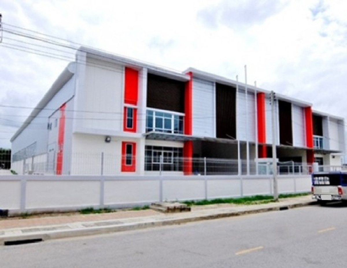 For RentFactorySamut Prakan,Samrong : Tel. 081-632-0632 Factory for rent. purple space Bang Phli Industrial Estate Bangna-Trad Road Km. 23 / Usable area 1,847 square meters / Located in the factory area, can request factory 4 / Trailer can enter and exit.