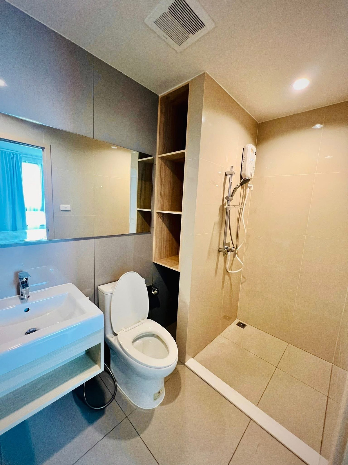 ให้เช่าคอนโดแจ้งวัฒนะ เมืองทอง : ให้เช่า 📍 Nue Noble Ngamwongwan 📍 เฟอร์นิเจอร์ และ เครื่องใช้ไฟฟ้าครบ ใกล้ The Mall งามวงศ์วาน