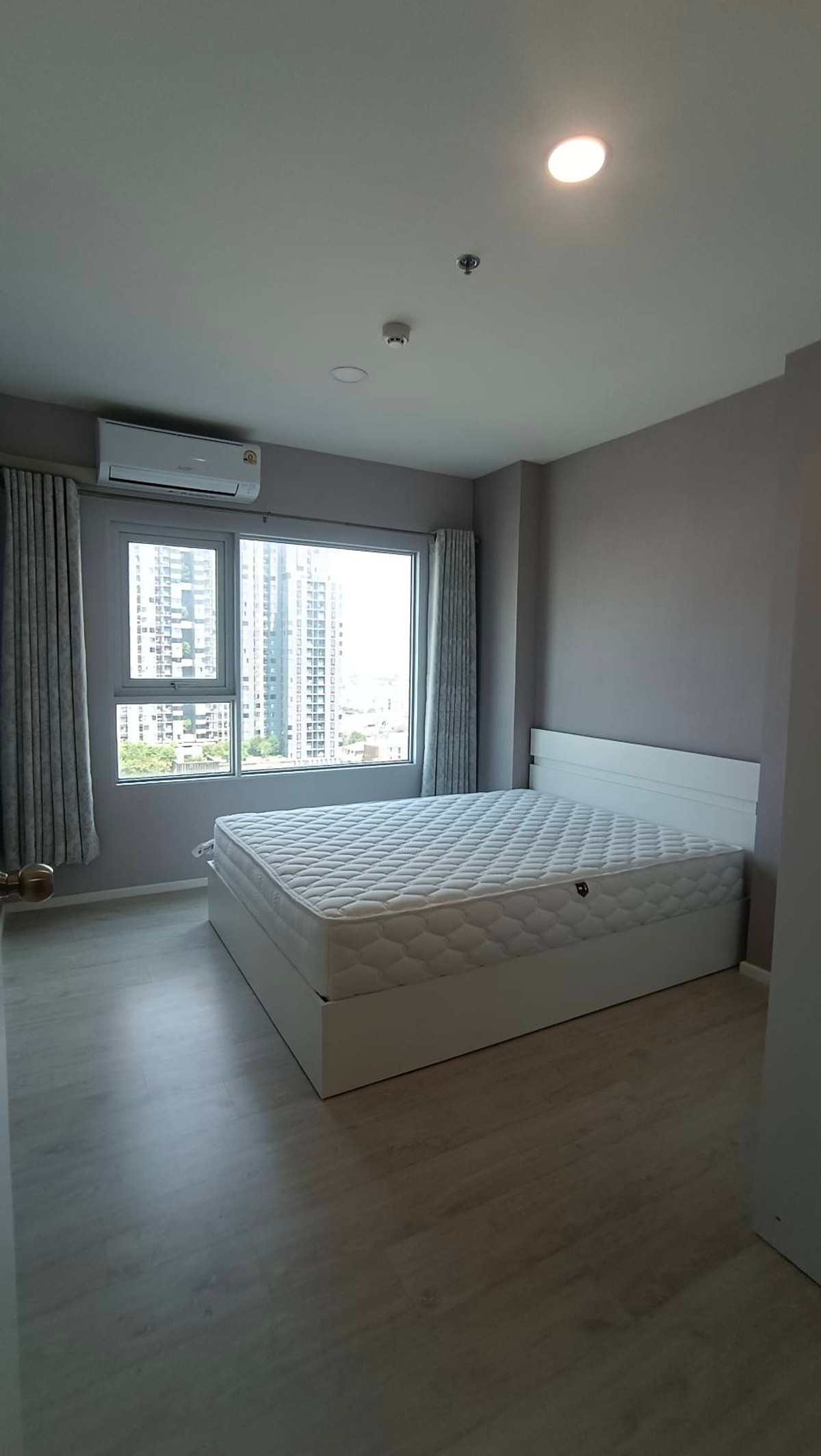 ให้เช่าคอนโดท่าพระ ตลาดพลู วุฒากาศ : *FOR RENT* Aspire สาทร-ท่าพระ ห้องสวย ( ห้องสวยทำใหม่ จองเลย !! พร้อมเข้าพัก ) ติด BTS ตลาดพลู