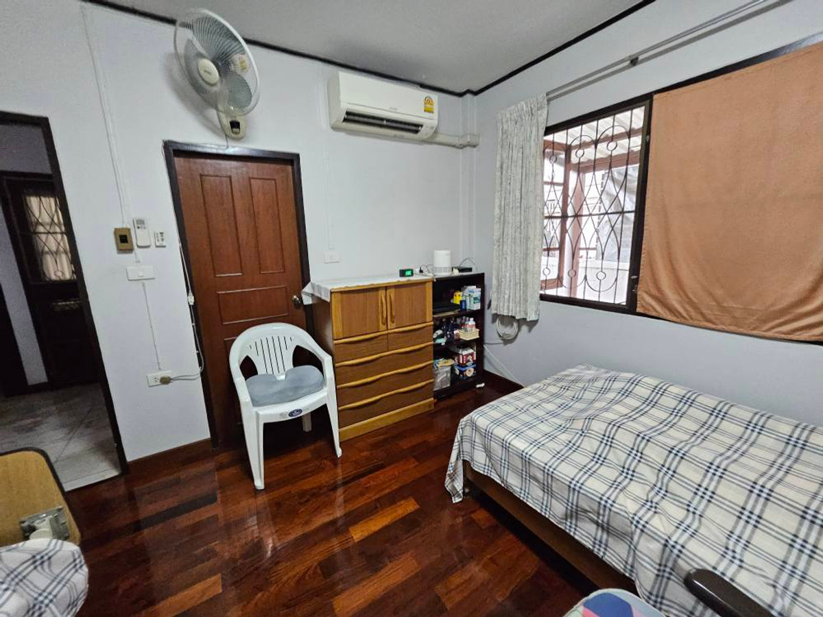 ขายบ้านลาดพร้าว เซ็นทรัลลาดพร้าว : ราคาพิเศษ!! บ้านเดี่ยวทำเลทอง ลาดพร้าว ซ.1 ใกล้ยูเนี่ยนมอลล์ เดินถึงรถไฟฟ้า เข้าออกได้หลายทาง