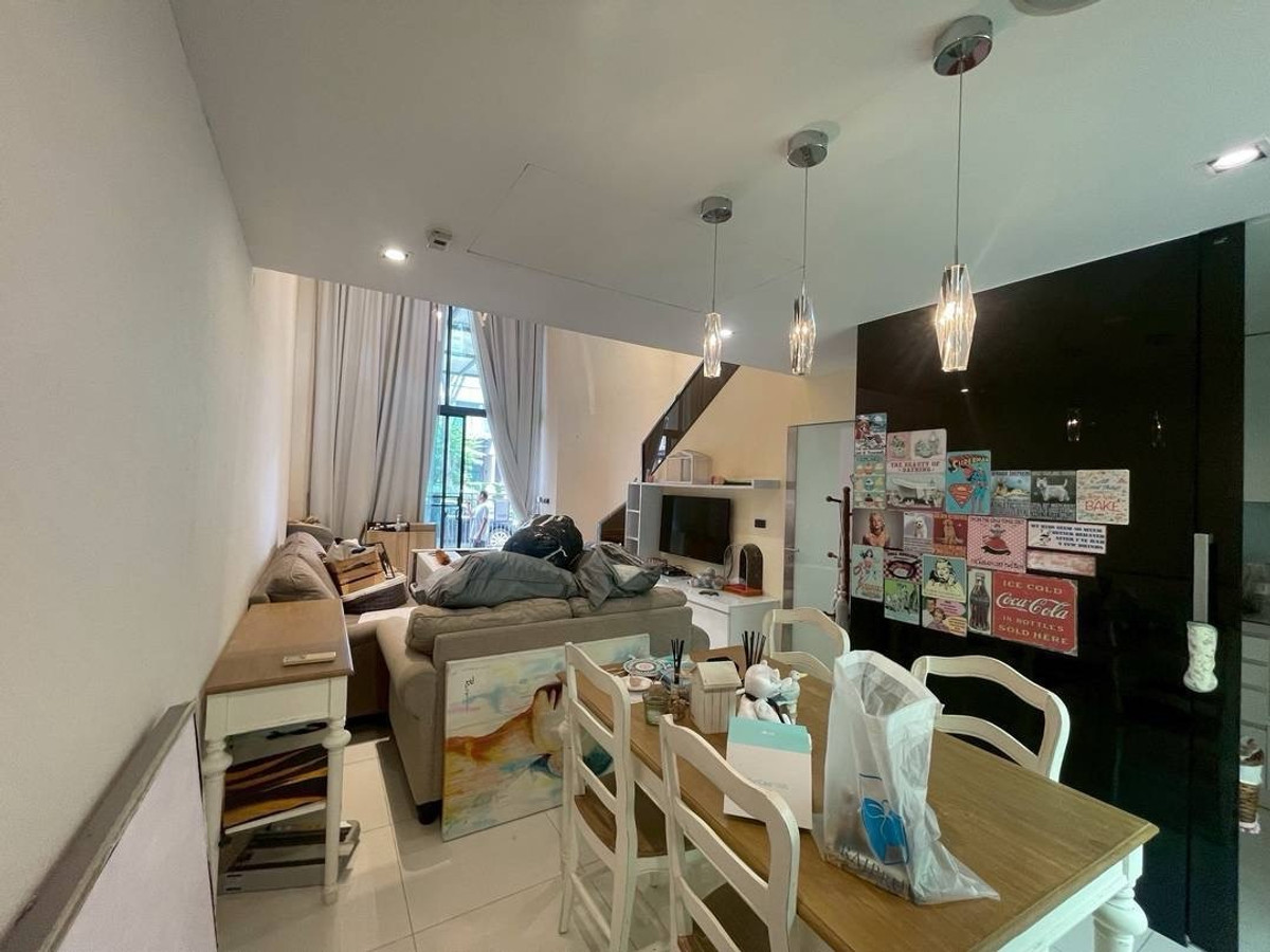 For SaleTownhomeKasetsart, Ratchayothin : For sale: Baan Klang Muang Ratchayothin, near BTS Phaholyothin 34, near Major Ratchayothin. Central Ladprao Built-in decoration Fully furnished