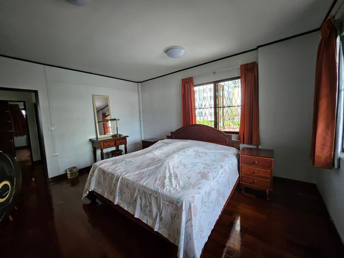 ขายบ้านลาดพร้าว เซ็นทรัลลาดพร้าว : ราคาพิเศษ!! บ้านเดี่ยวทำเลทอง ลาดพร้าว ซ.1 ใกล้ยูเนี่ยนมอลล์ เดินถึงรถไฟฟ้า เข้าออกได้หลายทาง