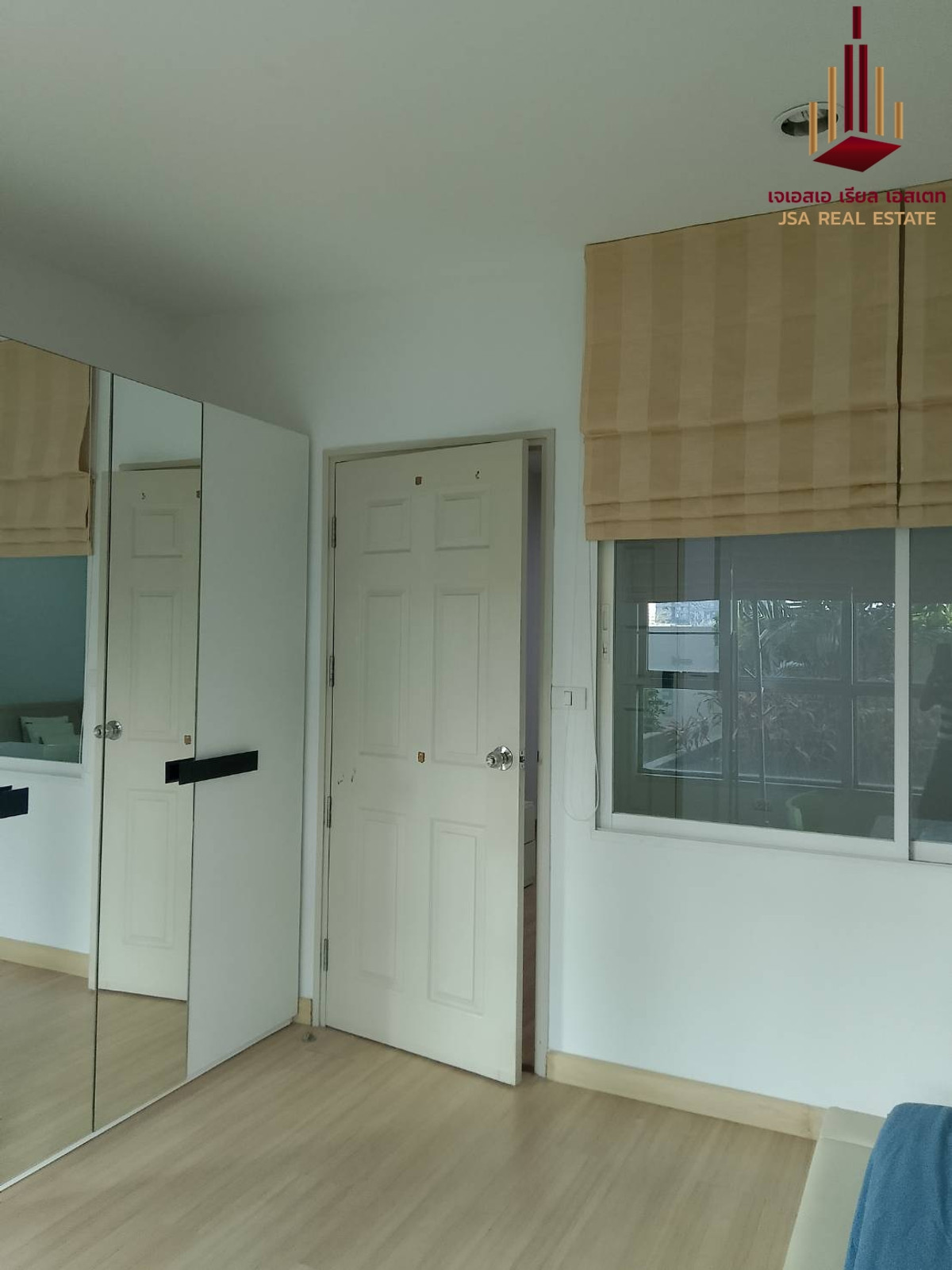 For SaleCondoSathorn, Narathiwat : ✨ For Sale: Life @ Sathorn 10 Condo ✨ 💰 Only 6,300,000 THB