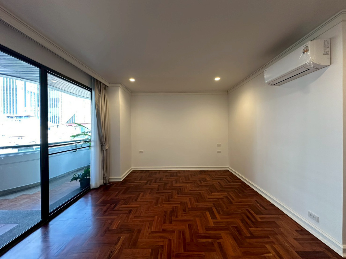 For RentSukhumvit, Asoke, Thonglor : ✨ Condo for rent, pet friendly, 4 bedrooms, beautiful room, fully furnished. Phrom Phong area, 5 minutes walk to BTS Phrom Phong.