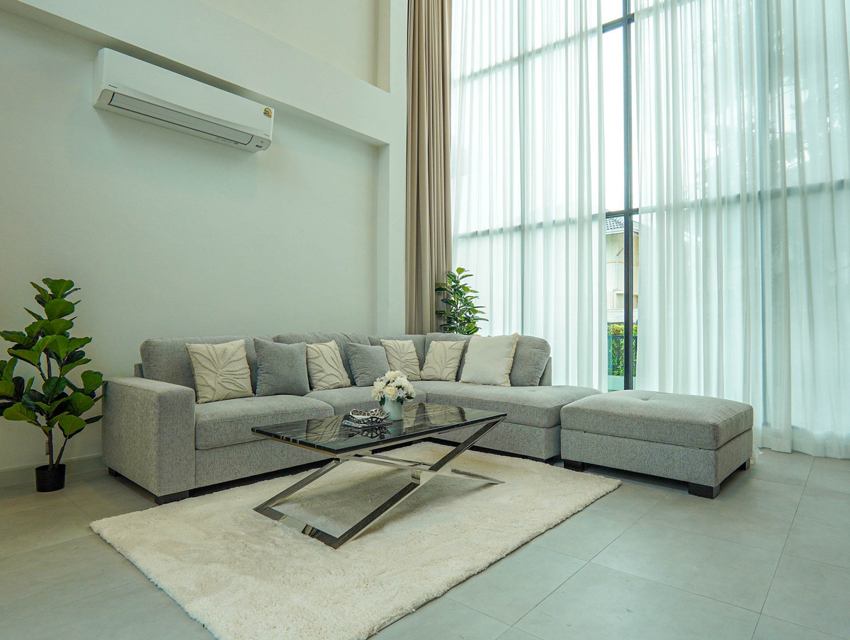 ให้เช่าบ้านพัทยา บางแสน ชลบุรี สัตหีบ : 🏡✨ พูลวิลล่าให้เช่า ใกล้อ่างเก็บน้ำมาบประชัน | 3 ห้องนอน | เพียง 65,000 บาท/เดือน ✨