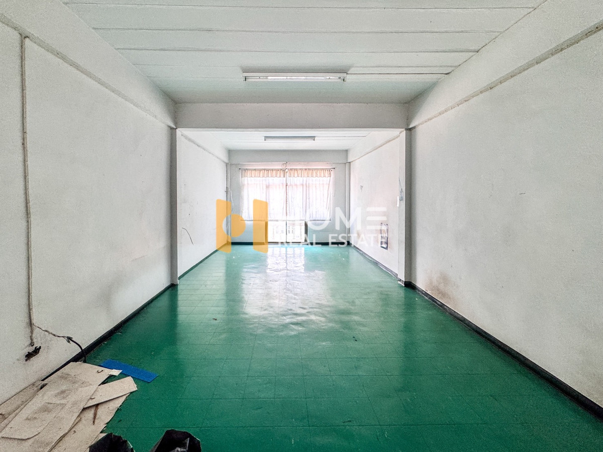 ขายอาคารพาณิชย์พัทยา บางแสน ชลบุรี สัตหีบ : อาคารพาณิช ถ.สุขุมวิท ต.ทุ่งสุขลา อ.ศรีราชา ชลบุรี / 3 ชั้น (ขาย), Commercial building, Sukhumvit Rd, Thung Sukla Sub, Si Racha Dist, Chonburi / 3 - Storey (FOR SALE) YEAN105