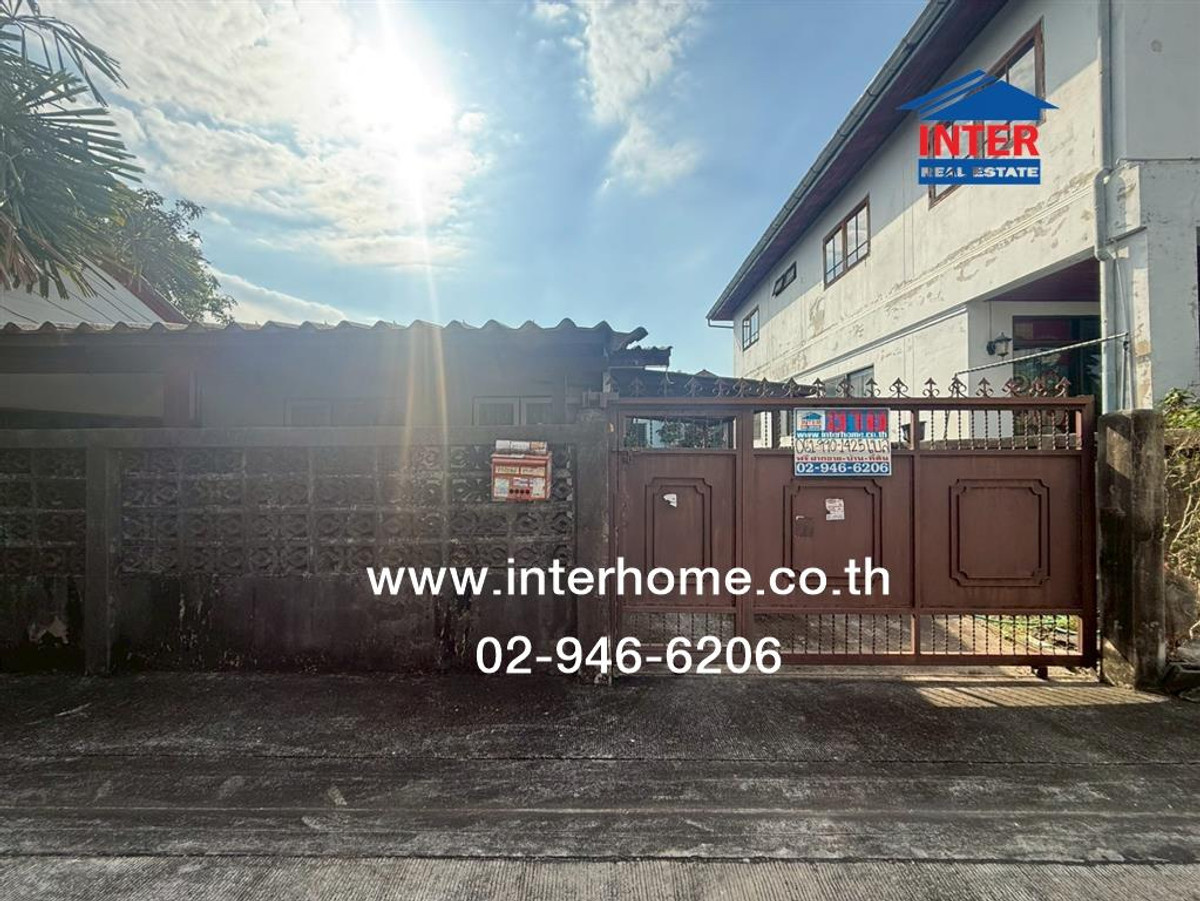For SaleHouseMin Buri, Romklao : Single house, 1 floor, 40 sq m, Buakhao Village. Soi Buakhao Village 31 Soi Ramkhamhaeng 174, Ramkhamhaeng Road, Lat Phrao Road, Min Buri District, Bangkok