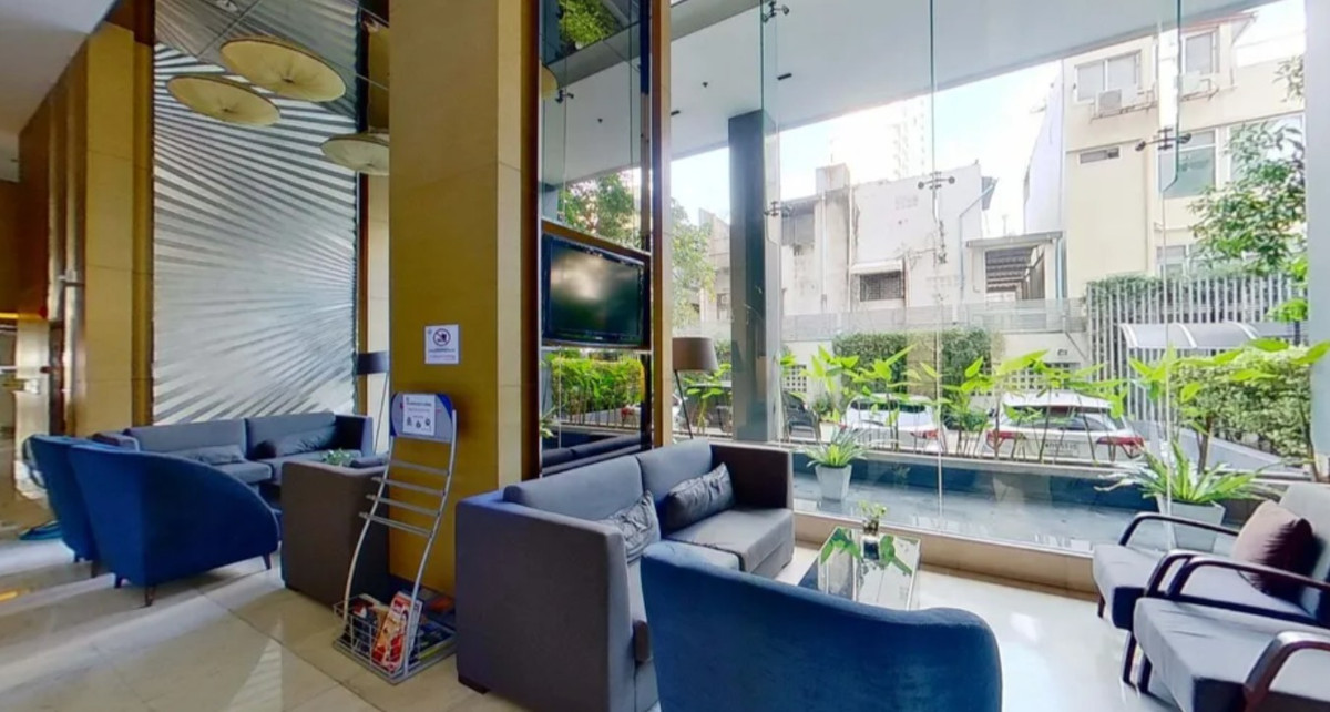 For SaleCondoSathorn, Narathiwat : ✨ For Sale: Life @ Sathorn 10 Condo ✨ 💰 Only 4,600,000 THB