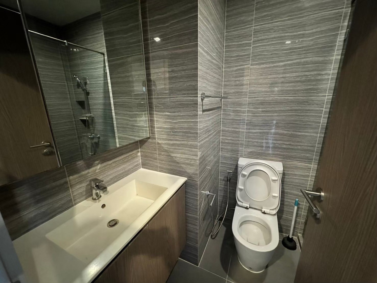 For RentCondoSapankwai,Jatujak : For rent: M Jatujak, price 16,000 baht, ready to move in, contact 0869017364.