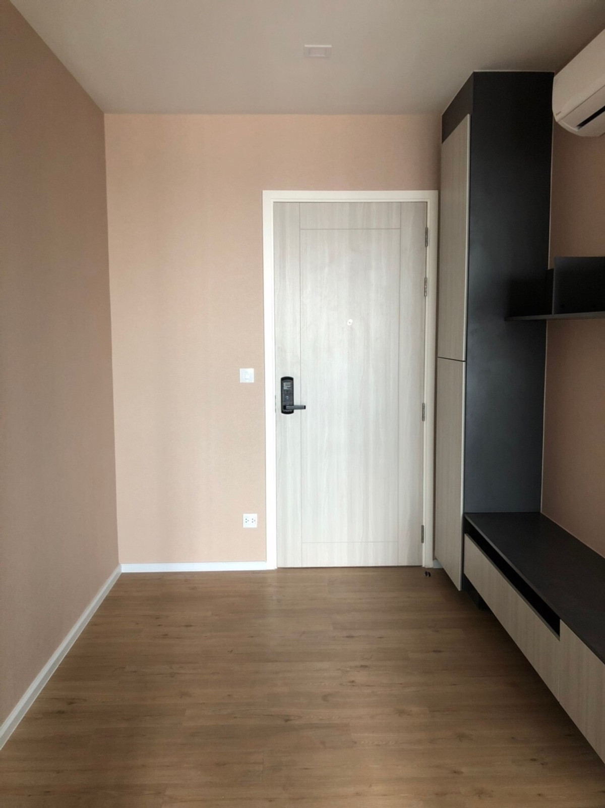 For SaleCondoSriracha Laem Chabang Ban Bueng : Urgent sale!! Notting Hill, Laem Chabang-Sriracha, 22nd floor, new condition.