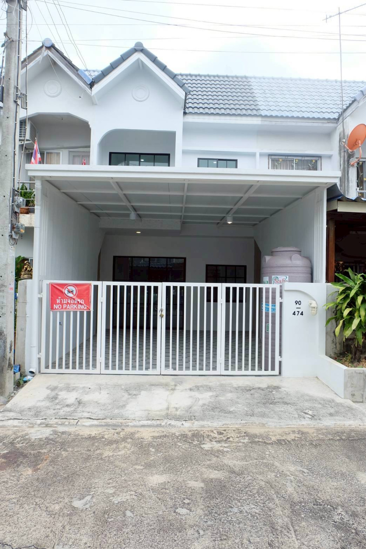 For SaleTownhomePathum Thani,Rangsit, Thammasat : Yu Charoen Village Lam Luk Ka-Khlong 4 Beautiful house ready to move in With a special price that you didnt expect.