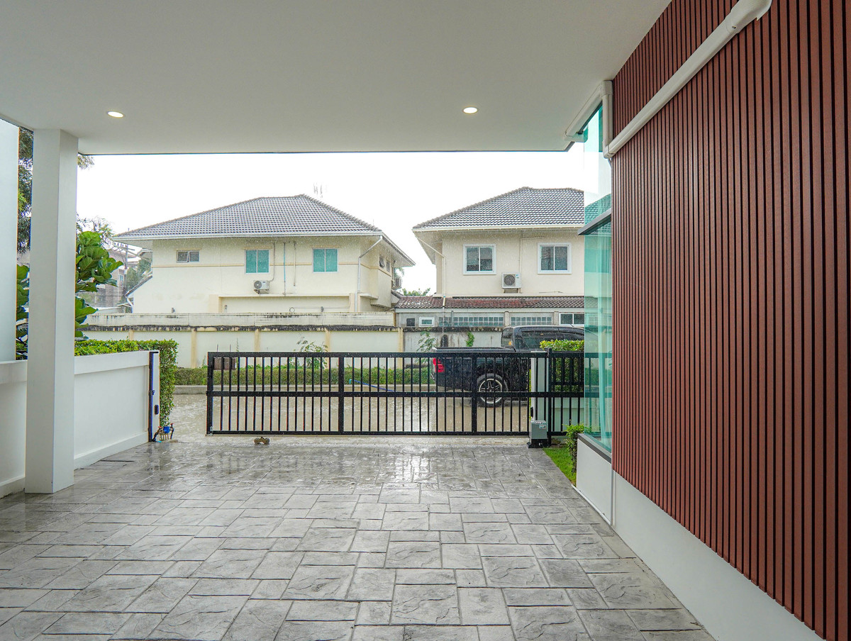 ให้เช่าบ้านพัทยา บางแสน ชลบุรี สัตหีบ : 🏡✨ พูลวิลล่าให้เช่า ใกล้อ่างเก็บน้ำมาบประชัน | 3 ห้องนอน | เพียง 65,000 บาท/เดือน ✨