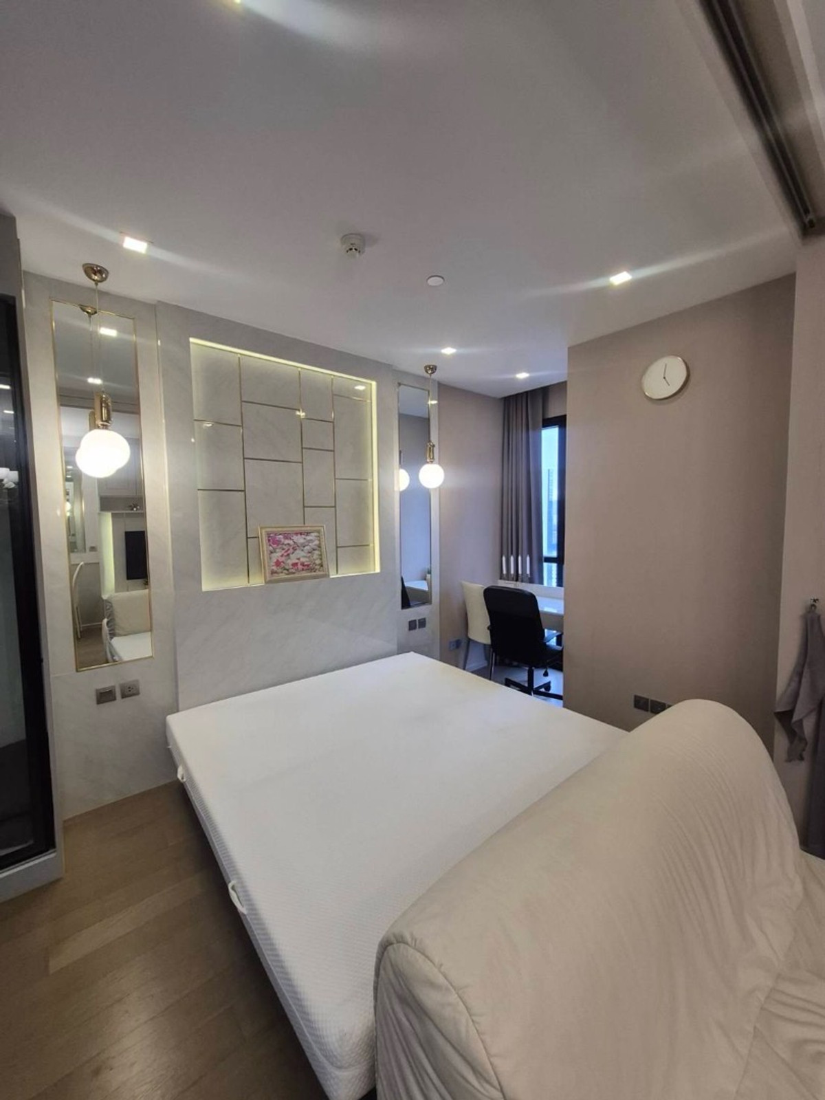 ให้เช่าคอนโดพระราม 9 เพชรบุรีตัดใหม่ RCA : ✨ ปล่อยเช่า  𝗔𝘀𝗵𝘁𝗼𝗻 𝗔𝘀𝗼𝗸𝗲 | แอสตัน อโศก ห้องมุม วิวเมือง ชั้นสูง 📍ติดMRTสุขุมวิท แค่ 1 ก้าว
