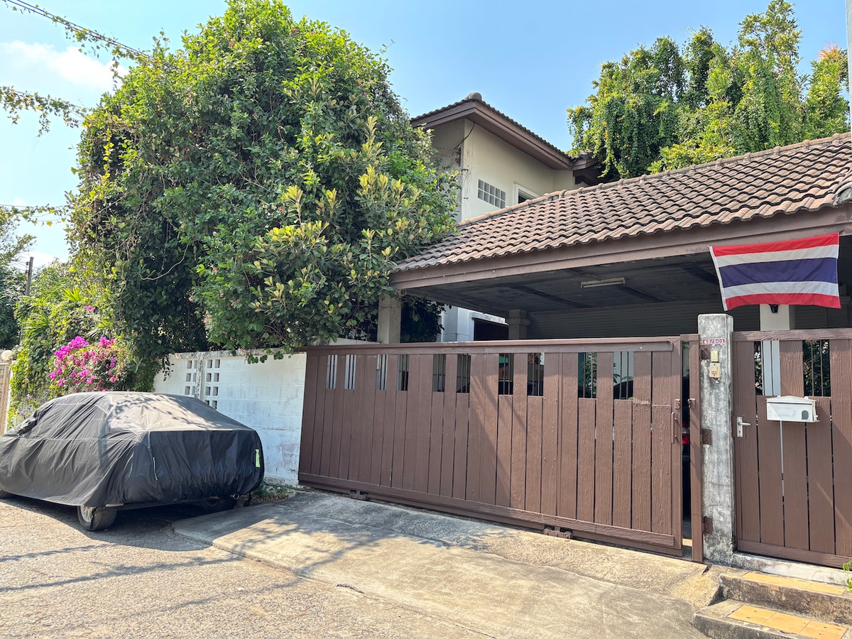 For SaleHouseKaset Nawamin,Ladplakao : Single house 82 sq m., self-built, beautifully decorated, shady, resort style. There is a maids room. Located in Soi Nawamin 24