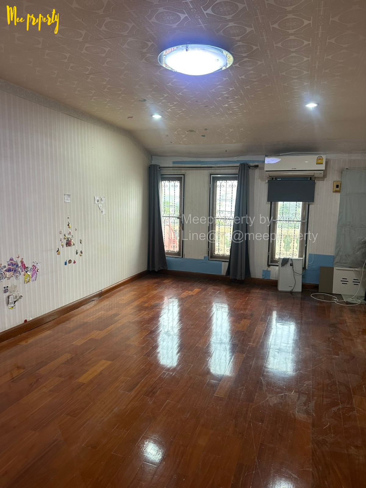 ทาวน์โฮมบางซื่อ วงศ์สว่าง เตาปูน : #ขาย / #ให้เช่า ทาวน์โฮม 2 ชั้น ขนาด 23.5 ตร.ว   ย่านประชาชื่น หลังเดียวในโครงการ  มบ.เกร็ดแก้ว 4 ตรงข้ามตลาดบ่องมาร์เช่ ประชาชื่น  ME-239