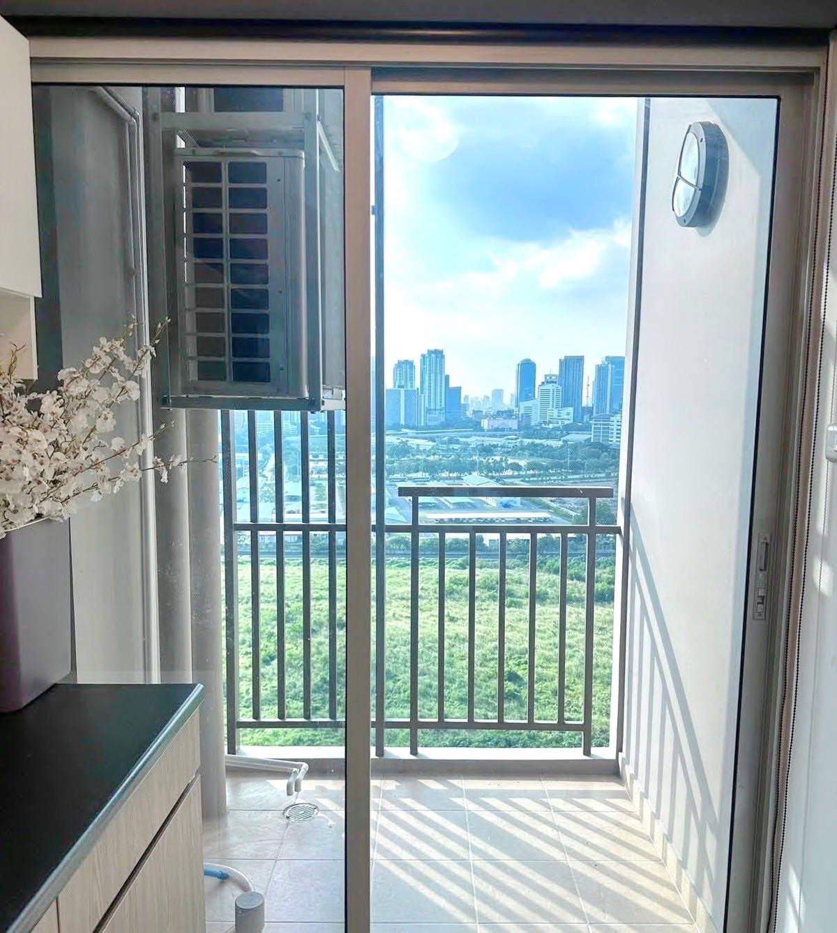 ให้เช่าคอนโดพระราม 9 เพชรบุรีตัดใหม่ RCA : 9769♛ให้เช่าคอนโด 1 ห้องนอน♙ศุภาลัย เวอเรนด้า พระราม 9♜MRTพระราม 9∞099-5919653,065-9423251🜲Line@sureresidence