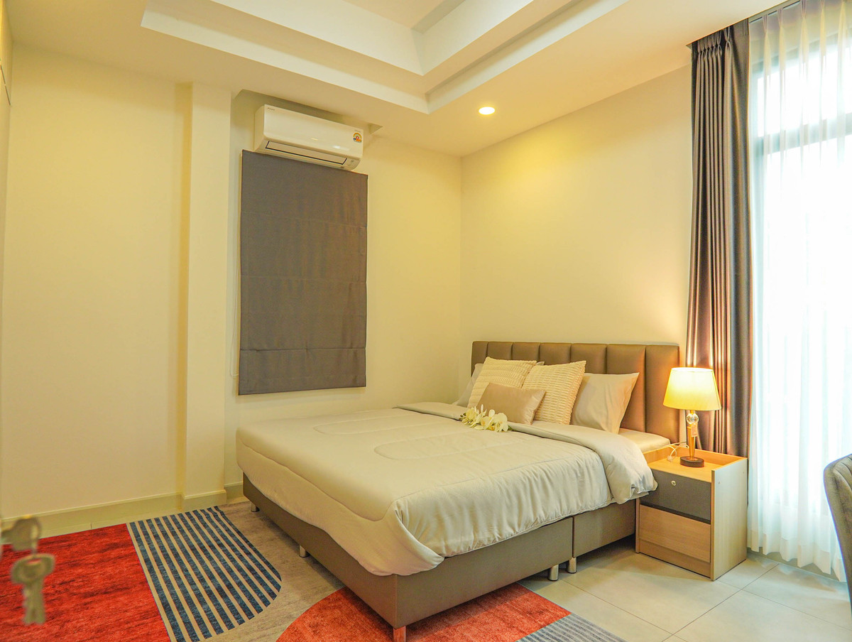 ให้เช่าบ้านพัทยา บางแสน ชลบุรี สัตหีบ : 🏡✨ พูลวิลล่าให้เช่า ใกล้อ่างเก็บน้ำมาบประชัน | 3 ห้องนอน | เพียง 65,000 บาท/เดือน ✨