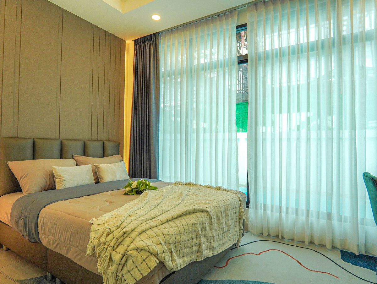 ให้เช่าบ้านพัทยา บางแสน ชลบุรี สัตหีบ : 🏡✨ พูลวิลล่าให้เช่า ใกล้อ่างเก็บน้ำมาบประชัน | 3 ห้องนอน | เพียง 65,000 บาท/เดือน ✨