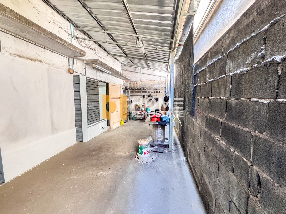 ขายอาคารพาณิชย์พัทยา บางแสน ชลบุรี สัตหีบ : อาคารพาณิช ถ.สุขุมวิท ต.ทุ่งสุขลา อ.ศรีราชา ชลบุรี / 3 ชั้น (ขาย), Commercial building, Sukhumvit Rd, Thung Sukla Sub, Si Racha Dist, Chonburi / 3 - Storey (FOR SALE) YEAN105