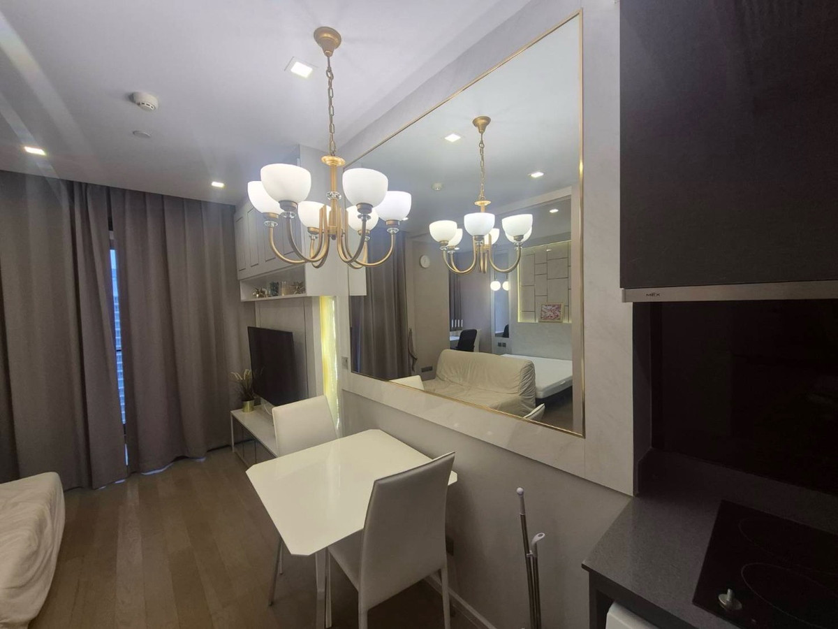 ให้เช่าคอนโดพระราม 9 เพชรบุรีตัดใหม่ RCA : ✨ ปล่อยเช่า  𝗔𝘀𝗵𝘁𝗼𝗻 𝗔𝘀𝗼𝗸𝗲 | แอสตัน อโศก ห้องมุม วิวเมือง ชั้นสูง 📍ติดMRTสุขุมวิท แค่ 1 ก้าว
