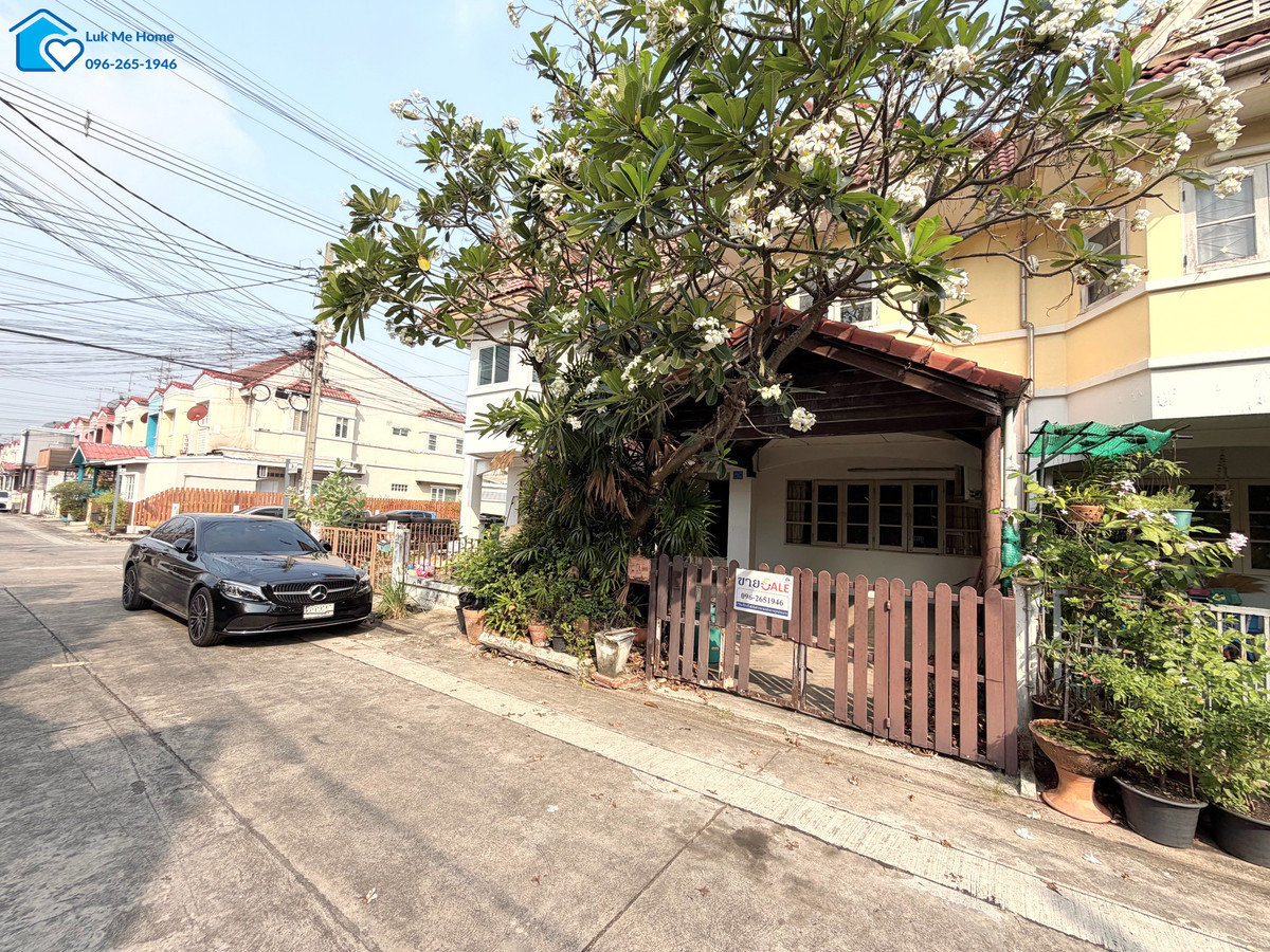 ขายทาวน์โฮมนวมินทร์ รามอินทรา : ทาวน์เฮ้าส์ 2ชั้น หลังใหญ่ เนื้อที่เยอะ ***ราคาดีที่สุด เพียง 1.99 ล้าน #ทำเลดี @ เฟิสท์โฮม วัชรพล (First Home Wacharaphon) - รามอินทรา 