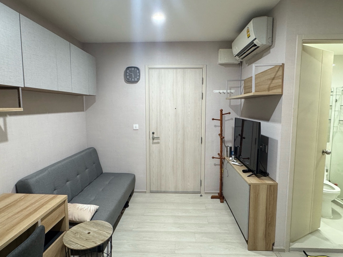 For RentCondoRama9, Petchburi, RCA : For rent✨Condo, corner room, high floor: Life Asoke: near MRT Phetchaburi and ARL Makkasan.