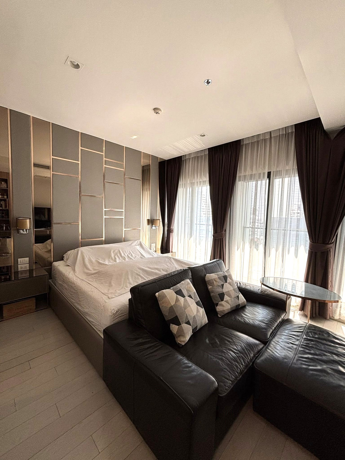 ให้เช่าคอนโดวิทยุ ชิดลม หลังสวน : ให้เช่า  Noble Ploenchit ราคา 40,000 บาท [NCr260218]