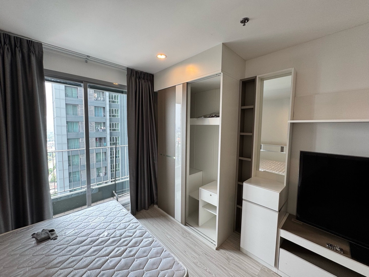 For RentCondoBang Sue, Wong Sawang, Tao Pun : For rent Ideo mobi Bang Sue, price 9,000 baht, contact 0869017364.