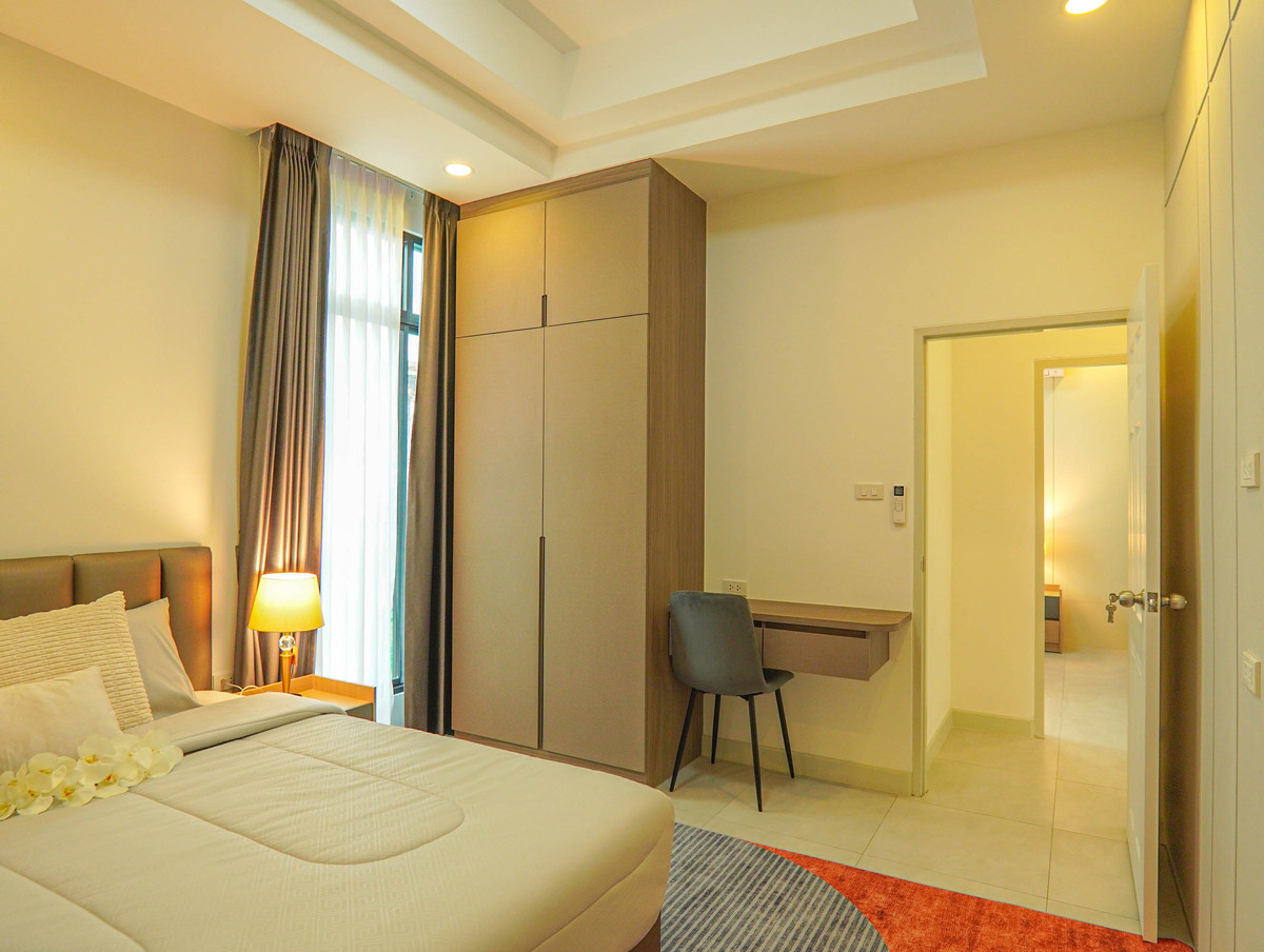 ให้เช่าบ้านพัทยา บางแสน ชลบุรี สัตหีบ : 🏡✨ พูลวิลล่าให้เช่า ใกล้อ่างเก็บน้ำมาบประชัน | 3 ห้องนอน | เพียง 65,000 บาท/เดือน ✨