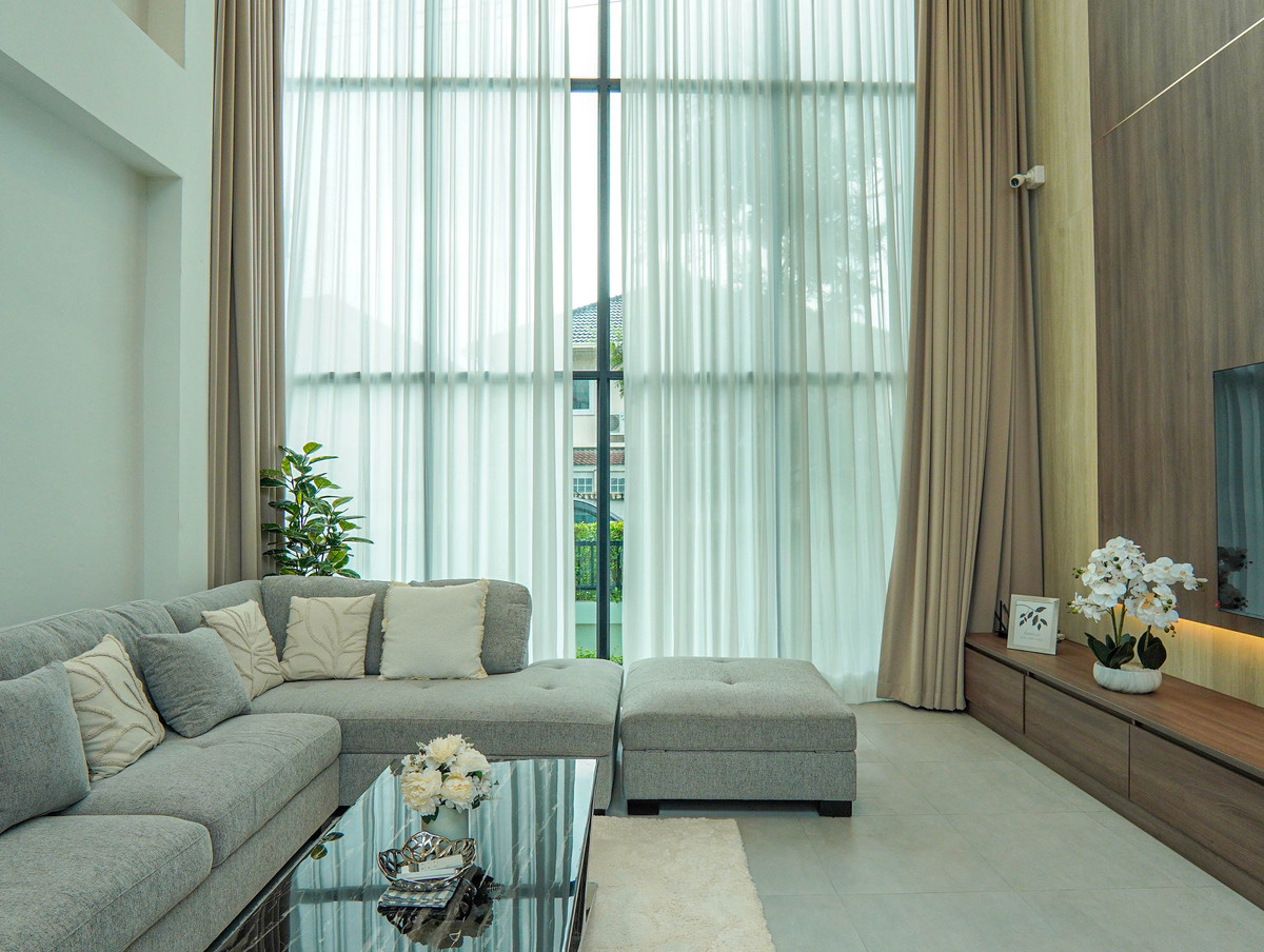 ให้เช่าบ้านพัทยา บางแสน ชลบุรี สัตหีบ : 🏡✨ พูลวิลล่าให้เช่า ใกล้อ่างเก็บน้ำมาบประชัน | 3 ห้องนอน | เพียง 65,000 บาท/เดือน ✨