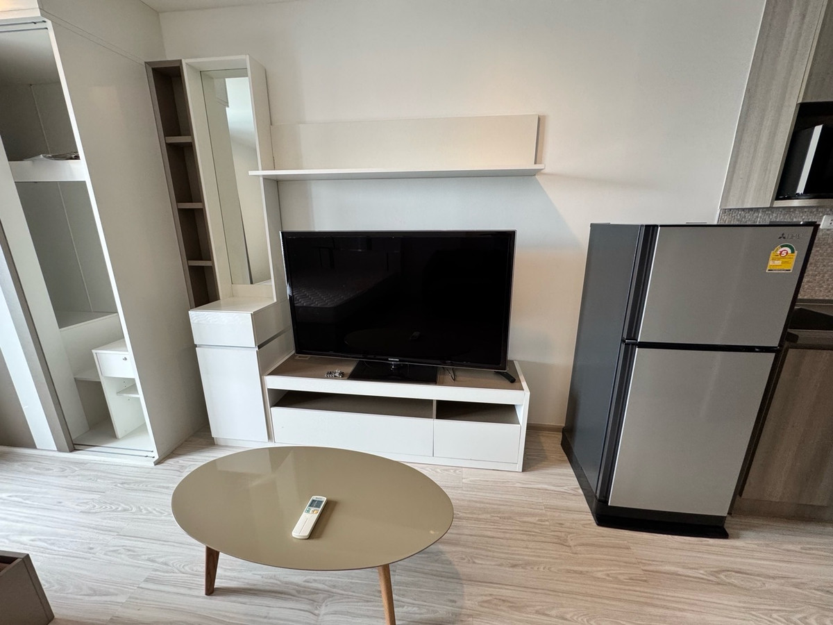 For RentCondoBang Sue, Wong Sawang, Tao Pun : For rent Ideo mobi Bang Sue, price 9,000 baht, contact 0869017364.