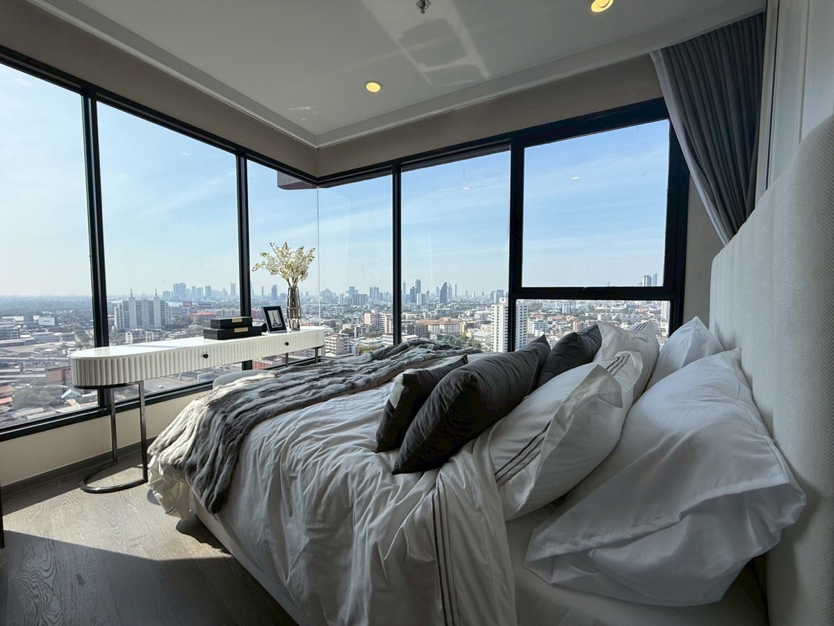 ขายคอนโดคลองเตย กล้วยน้ำไท : 🚀 Ultra-Luxury | Exclusive Hot Deal ✨
Prestigious 2-Bedroom Combined Residence for Sale – Coco Parc
Managed by Dusit Thani | Hotel-Inspired Living
Net Price: 23.15 MB | Fully Furnished