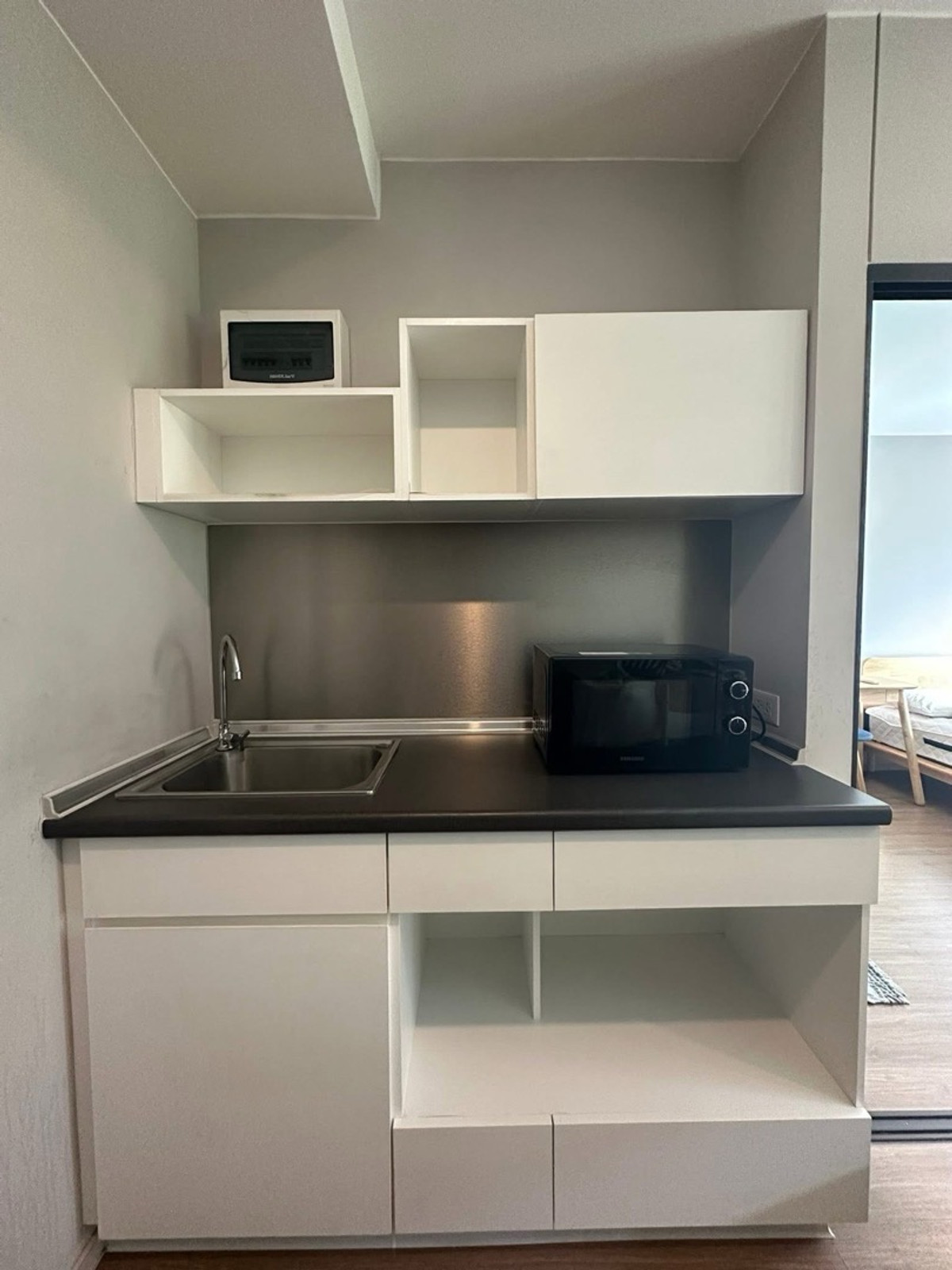 ให้เช่าคอนโดปิ่นเกล้า จรัญสนิทวงศ์ : ⭐️Lumpini Selected Charan 65 - Sirindhorn Station ⭐️ ห้องขนาด 28 ตร.ม. 1 ห้องนอน  มีเครื่องใช้​ไฟฟ้า​และเฟอร์นิเจอร์ พร้อมเข้าอยู่