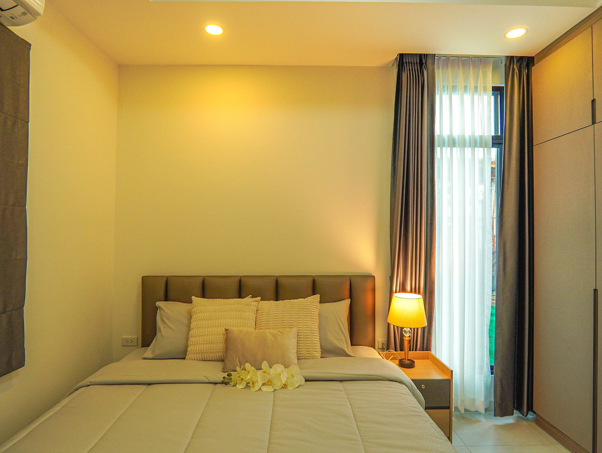 ให้เช่าบ้านพัทยา บางแสน ชลบุรี สัตหีบ : 🏡✨ พูลวิลล่าให้เช่า ใกล้อ่างเก็บน้ำมาบประชัน | 3 ห้องนอน | เพียง 65,000 บาท/เดือน ✨